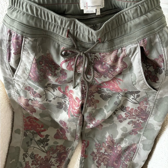 Anthropologie Nomad Floral Jogger - Picture 3 of 3